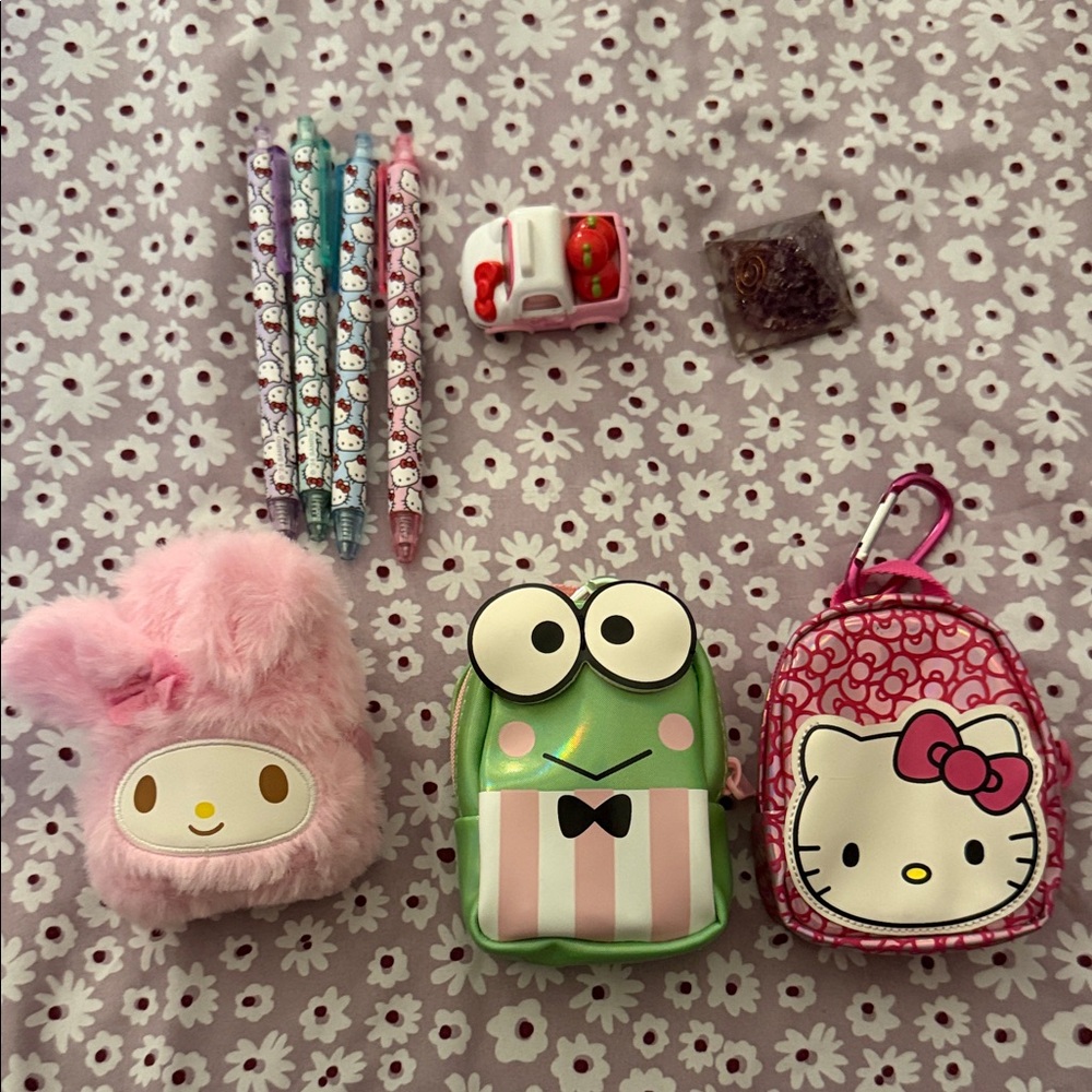 Cute hello kitty Pencil Cases and Accessories